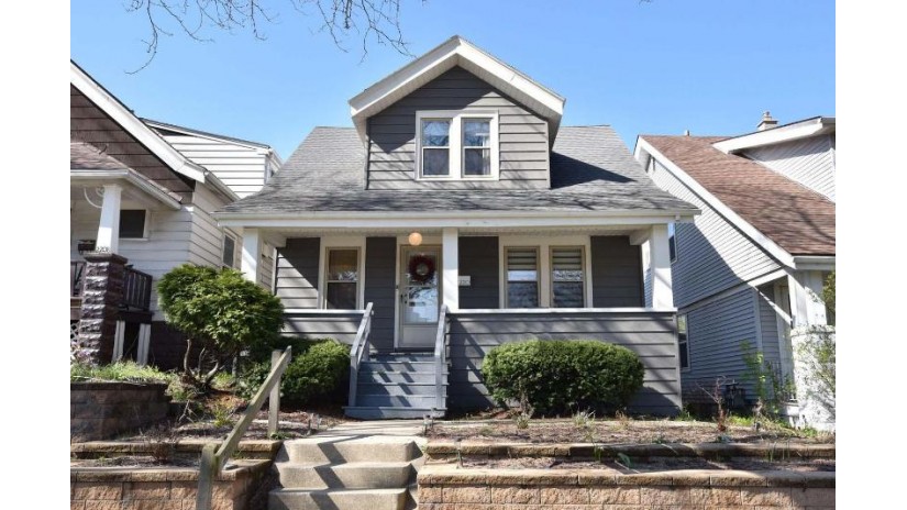 2210 E Oklahoma Ave Milwaukee, WI 53207 by Smart Asset Realty Inc $364,900