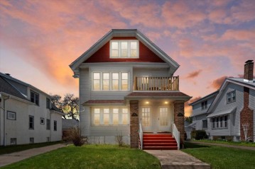 4311 N Murray Ave, Shorewood, WI 53211