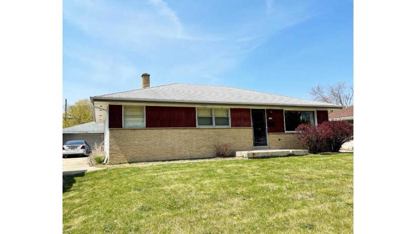 5729 N 80th St Milwaukee, WI 53218 by Realty Executives Integrity~Cedarburg $134,900