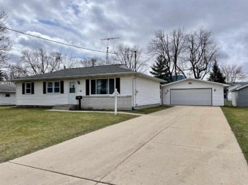 1503 W 6th Ave, Brodhead, WI 53520