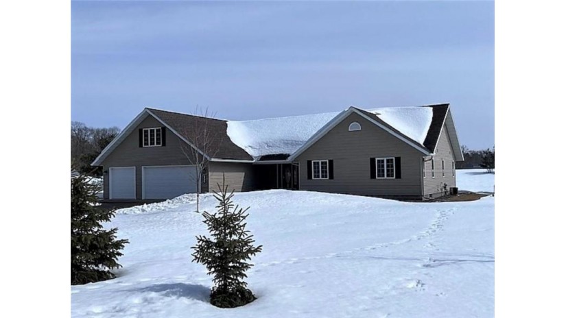 1426 East Lake Drive Shell Lake, WI 54871 by Coldwell Banker Realty Shell Lake $329,000