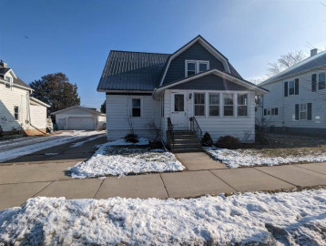 808 Division Street, New London, WI 54961