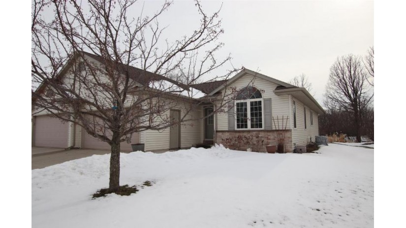 1320 S Park Avenue Fond Du Lac, WI 54935 by Adashun Jones, Inc. - OFF-D: 920-923-4433 $219,900