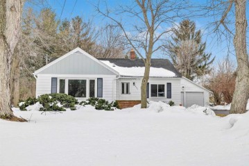 1565 Riverside Drive, Suamico, WI 54173-8120