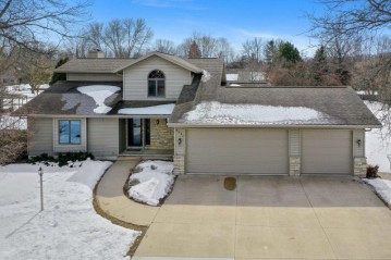 3581 W Grand Meadows Drive, Grand Chute, WI 54914