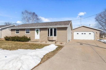 708 Pine Street, Omro, WI 54963