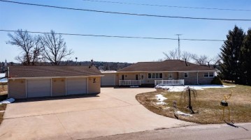 305 2nd Avenue, Weyauwega, WI 54983