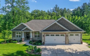 3611 Folkestone Drive, Howard, WI 54313-7995