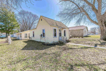 N5614 2nd Street, Shiocton, WI 54170