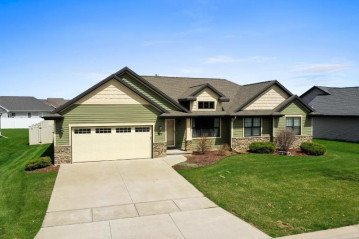 586 Pebblestone Circle, Hobart, WI 54155