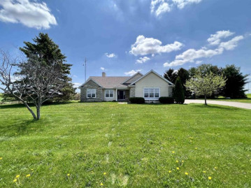 W3516 Ledge Road, Taycheedah, WI 53049