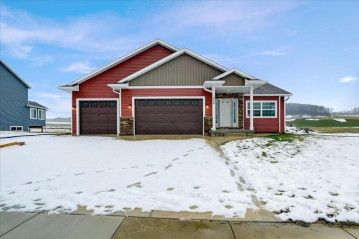 206 Ridgestone Dr, Lodi, WI 53555