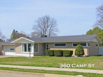 360 Camp St, Platteville, WI 53818