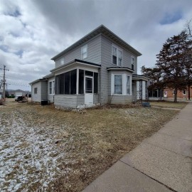 306 Amelia St, Cassville, WI 53806