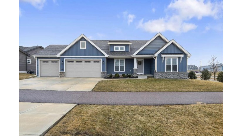 4145 Golden Wheat Run Windsor, WI 53532 by Mhb Real Estate - Offic: 608-709-9886 $624,999