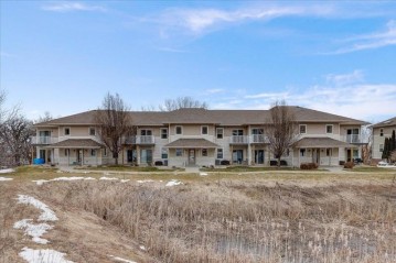 2824 Pleasant View Rd 201, Middleton, WI 53562