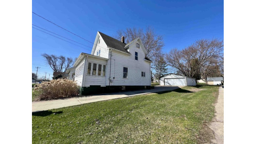 712 Main St Clyman, WI 53016 by Exp Realty, Llc - Pref: 920-344-3437 $195,000