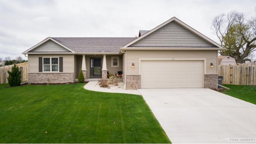 502 Windstone Ct Watertown, WI 53094 by Bunbury & Assoc, Realtors $369,900