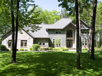 9218 Golf View Dr, Minocqua, WI 54548