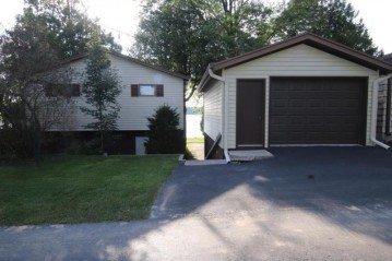 10608 Sunny Vista Ln, Schleswig, WI 53042-4648