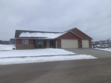 1360 Bridger Dr, Holmen, WI 54636