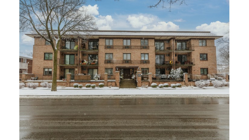 303 E Henry Clay St 202 Whitefish Bay, WI 53217 by Shorewest Realtors $249,900