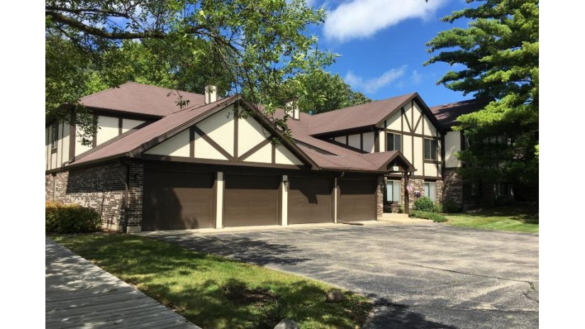 8 Wildwood Ct D Williams Bay, WI 53191 by Compass Wisconsin-Lake Geneva $295,000