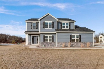 W144N11481 Wrenwood Ct, Germantown, WI 53022