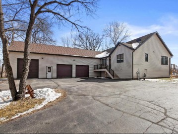 W8695 Territorial Rd, Richmond, WI 53190-4131