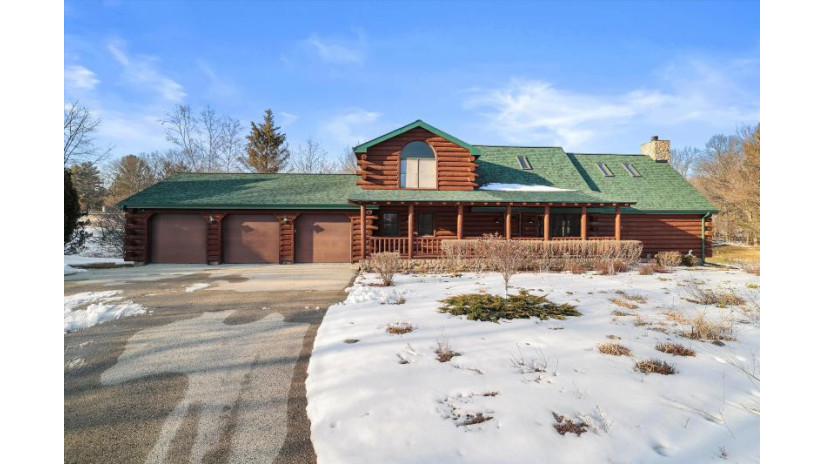 3654 Red Oak Ct Richfield, WI 53033 by First Weber Inc - Delafield $649,900