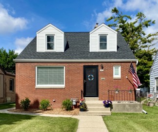 1817 S 53rd St, West Milwaukee, WI 53214-5416