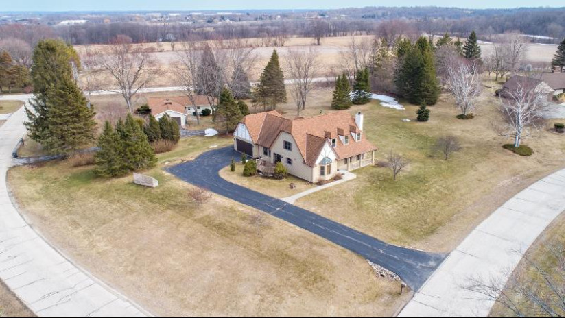 1858 Woodsfield Dr Richfield, WI 53076 by Leitner Properties $550,000