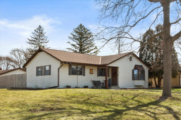 8534 N 54th St, Brown Deer, WI 53223