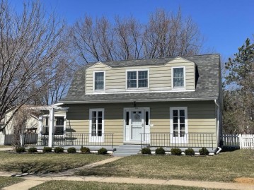 606 E Main St, Sparta, WI 54656