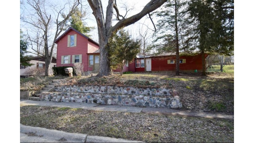 429 N Jefferson St Whitewater, WI 53190 by Tincher Realty $129,900