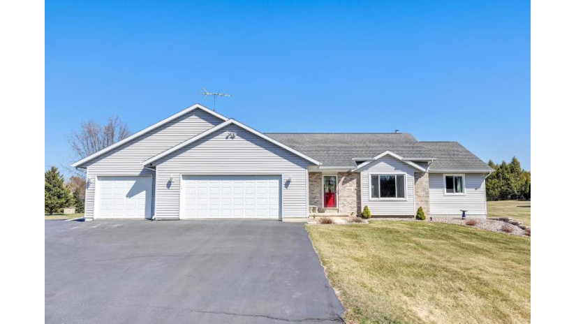 4403 Valley View Ct Newton, WI 53063 by Keller Williams-Manitowoc $379,900