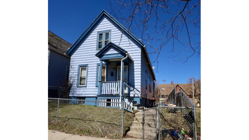 110 W Chambers St Milwaukee, WI 53212 by Golden Oaks Realty LLC $69,000