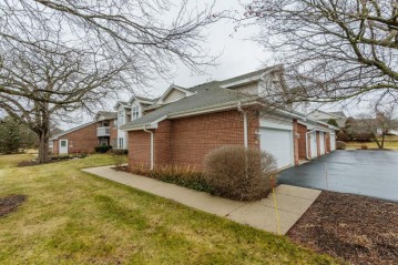 8891 Westlake Dr, Greendale, WI 53129-1081