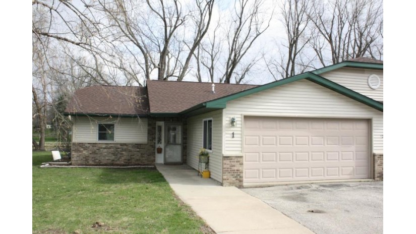 1204 Lakeview Dr 1 Tomah, WI 54660 by RE/MAX Results $149,900