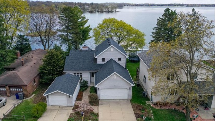 S66W18515 Jewel Crest Dr Muskego, WI 53150 by Hearthside Real Estate $1,200,000