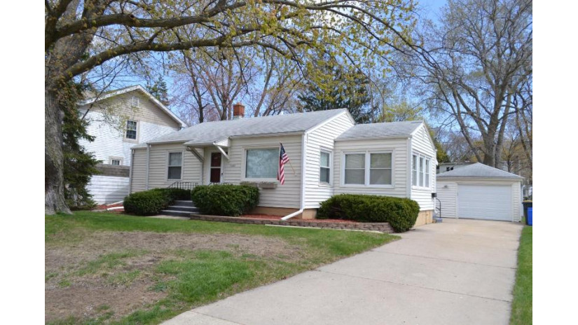 2646 S 76th St West Allis, WI 53219 by RE/MAX Realty Pros~Milwaukee $219,900