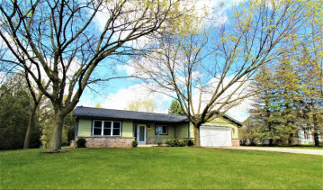 105 Mueller Ln, Random Lake, WI 53075