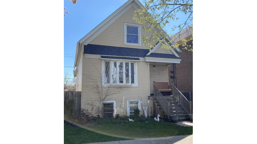 2434 S 7th St Milwaukee, WI 53215 by Lyon Realty, LLC - Milwaukee $99,900