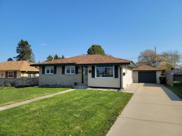 3911 E Lunham Ave, Cudahy, WI 53110