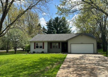 103 W South St, Wales, WI 53183-9630