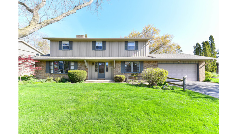 1106 Hialeah Dr Caledonia, WI 53402 by Shorewest Realtors $385,000