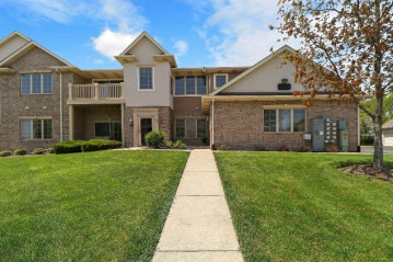 3334 55th Ct 128, Kenosha, WI 53144