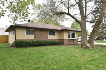 3309 E Henry Ave, Cudahy, WI 53110-3004