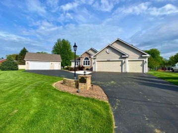 S76W15293 Woods Rd, Muskego, WI 53150