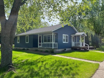 N6977 Sunrise Ln, Holland, WI 54636-9411